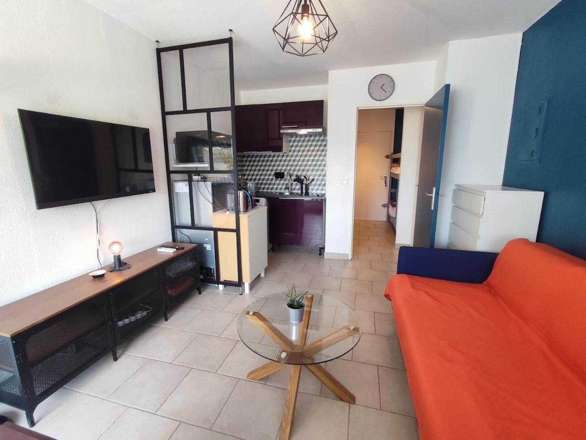 1st Line Modern Studio-private Parking La Grande Motte
