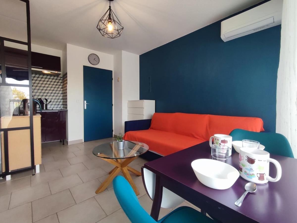 1st Line Modern Studio-private Parking Appartement *