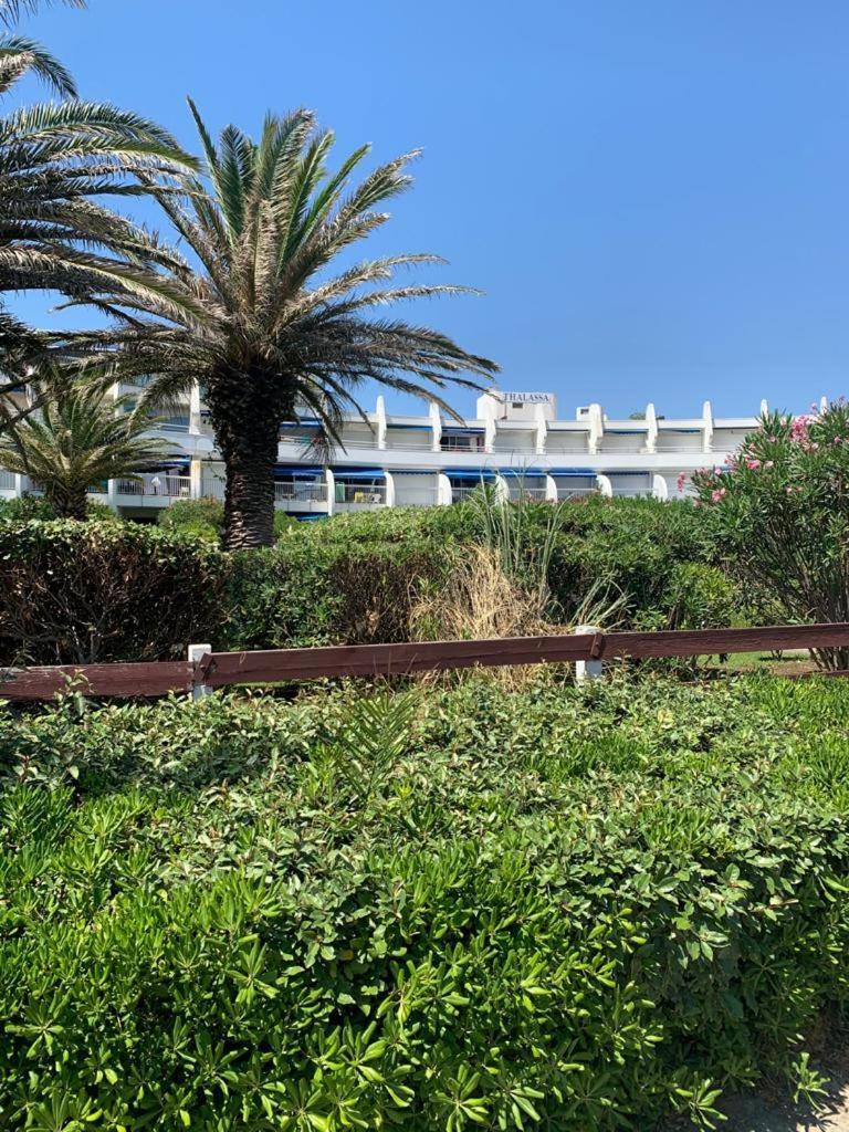 1st Line Modern Studio-private Parking *